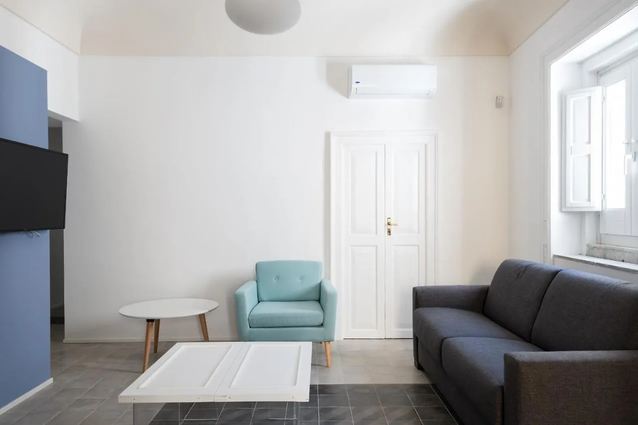Eleganza E Comfort A Due Passi Dal Teatro Syrakuzy Apartament
